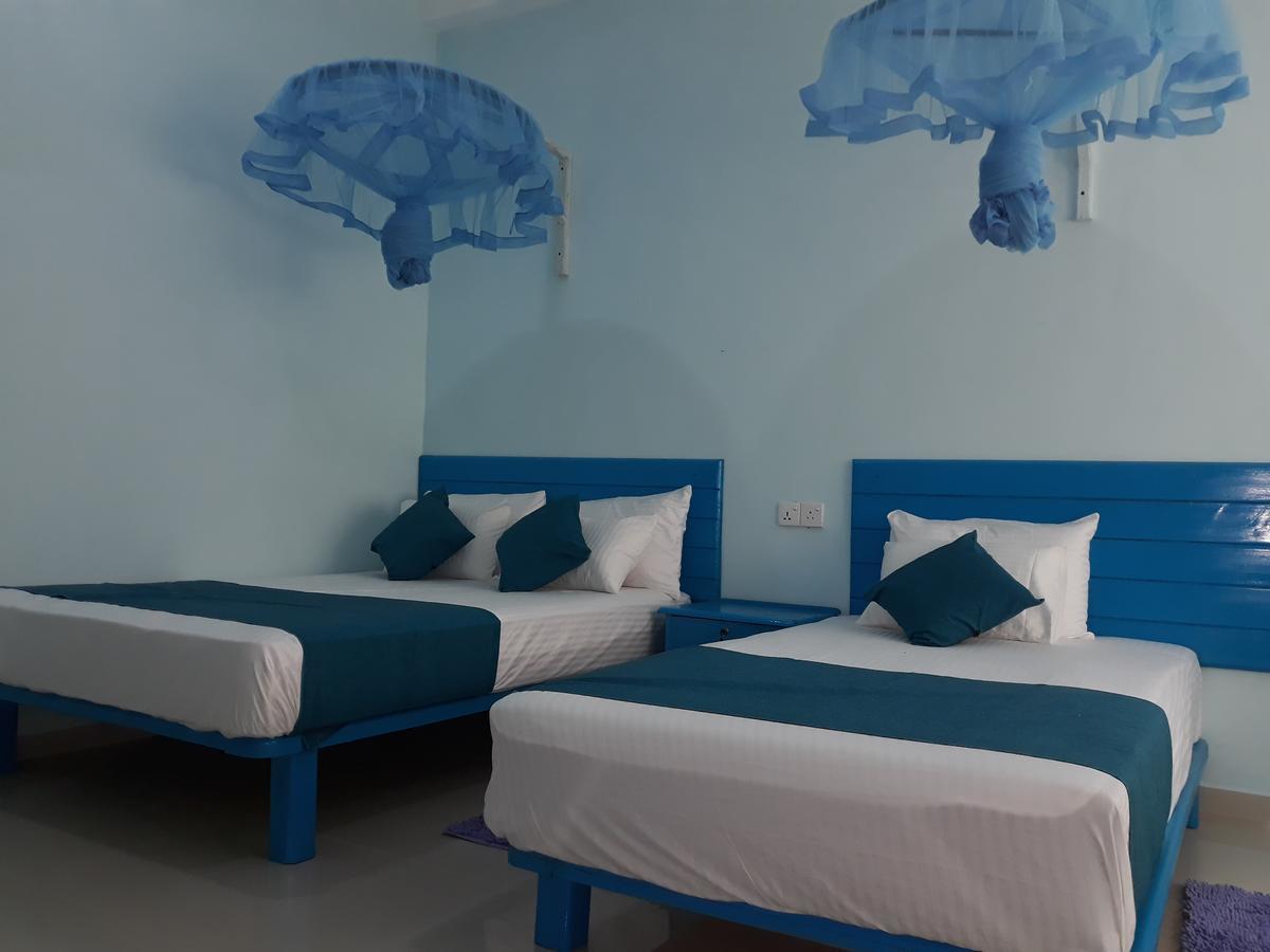 Bevary City Hotel Anuradhapura Buitenkant foto