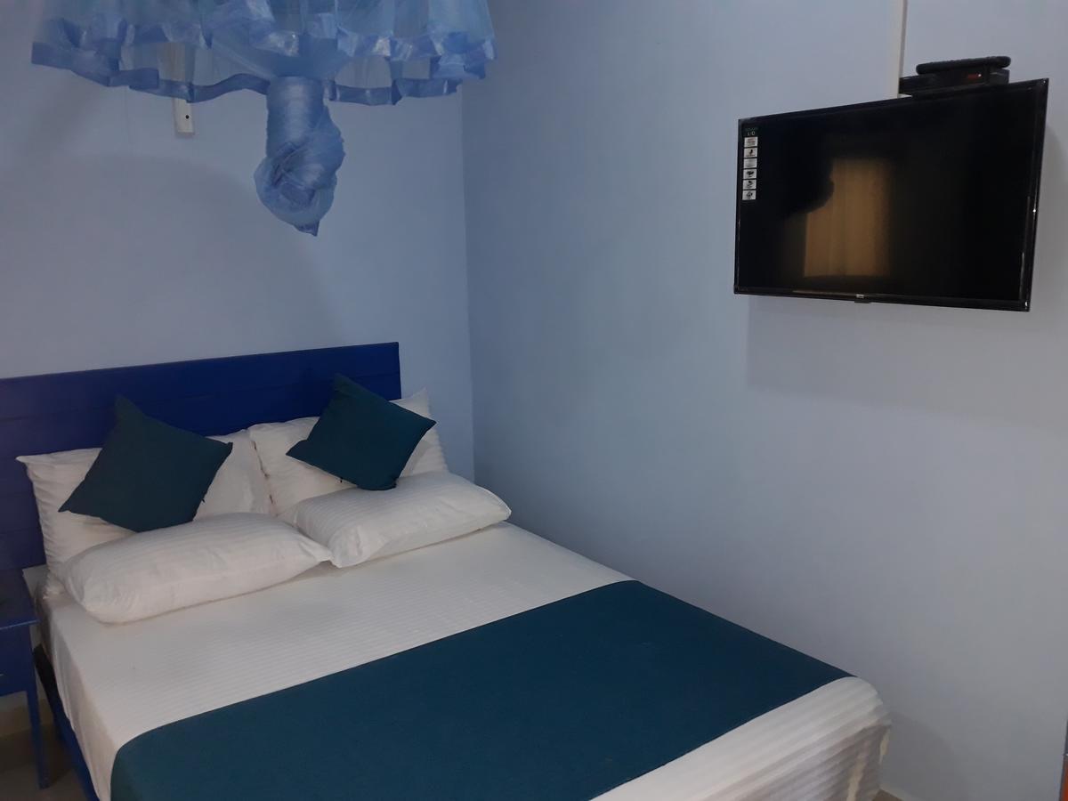 Bevary City Hotel Anuradhapura Buitenkant foto